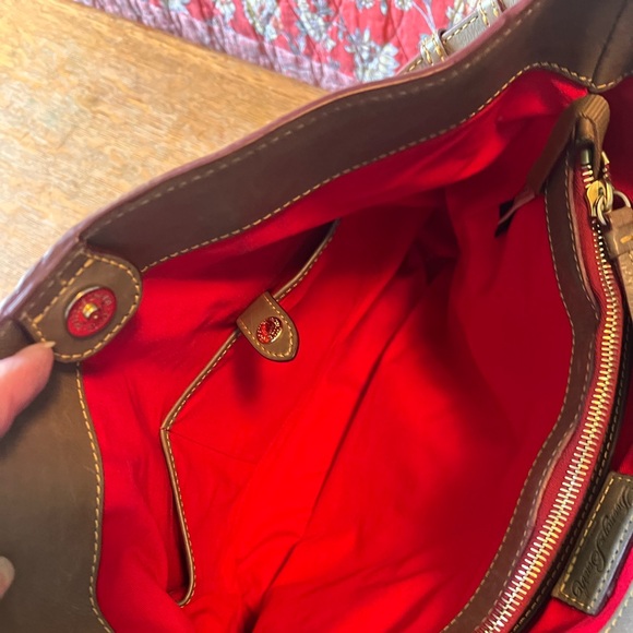 Dooney & Bourke CHELSEA Tote Taupe - Picture 5 of 6